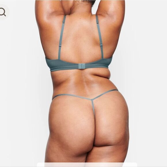 NWT SKIMS THONG - Picture 10 of 11